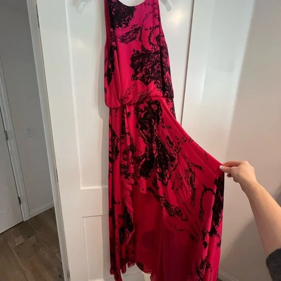 Halston -Elegant Pink and Black Dress size 8 NWOT - Picture 3 of 9